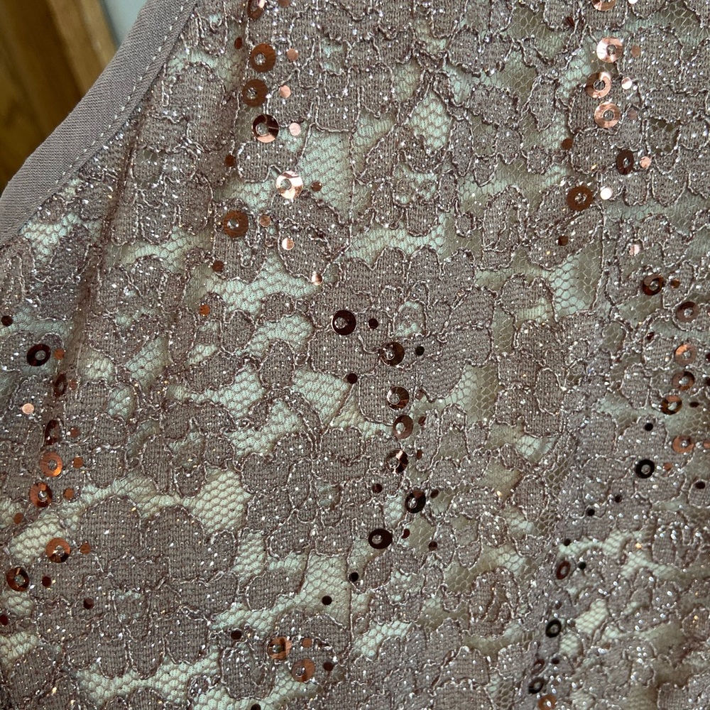 Gorgeous Keyhole gown! NWOT Smoke free home! - Picture 3 of 8